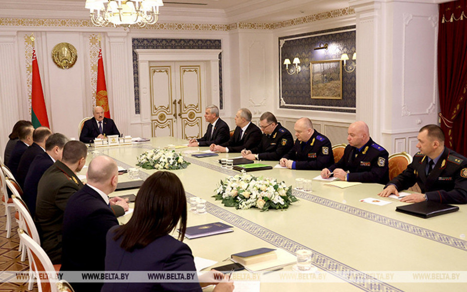 Динамика преступности, защита законных прав людей и тема беглых. Подробности совещания у Александра Лукашенко